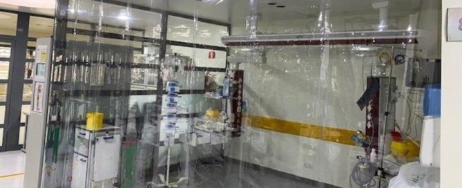 Cortinas de aislamiento para las UCIs fabricadas con film transparente cristal Cortinas de aislamiento para las UCIs fabricadas con film transparente cristal